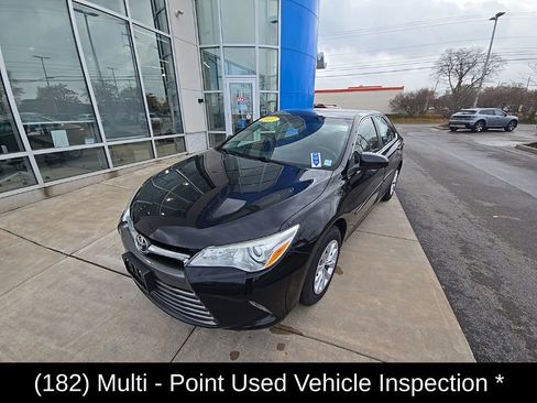 Used 2017 Toyota Camry LE image 7