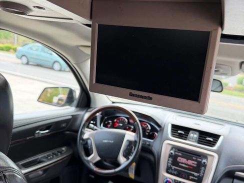 Used 2013 GMC Acadia Denali image 12