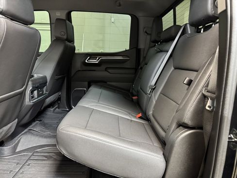 Used 2025 GMC Sierra 1500 Elevation w/ Elevation Premium Package image 17