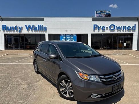 Used 2016 Honda Odyssey Elite image 1