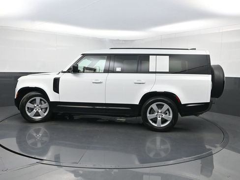 Used 2025 Land Rover Defender 130 X-Dynamic SE AWD/4WD image 46