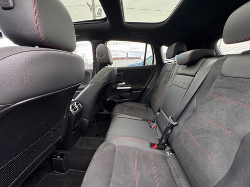 Used 2021 Mercedes-Benz GLA 250 4MATIC image 25