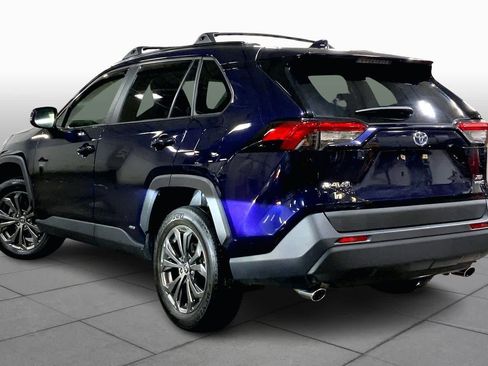Used 2023 Toyota RAV4 XLE Premium image 12