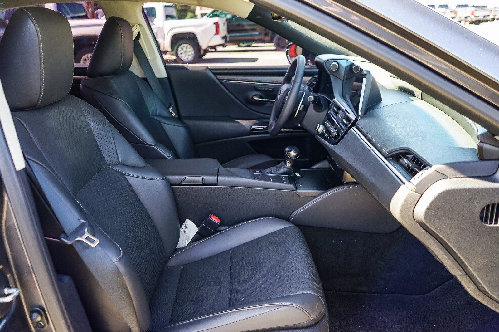 Used 2022 Lexus ES 300h w/ Premium Package FWD image 19