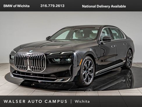 Used 2024 BMW i7 eDrive50 RWD image 1