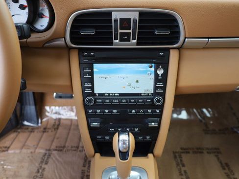 Used 2011 Porsche 911 Carrera 4S image 32