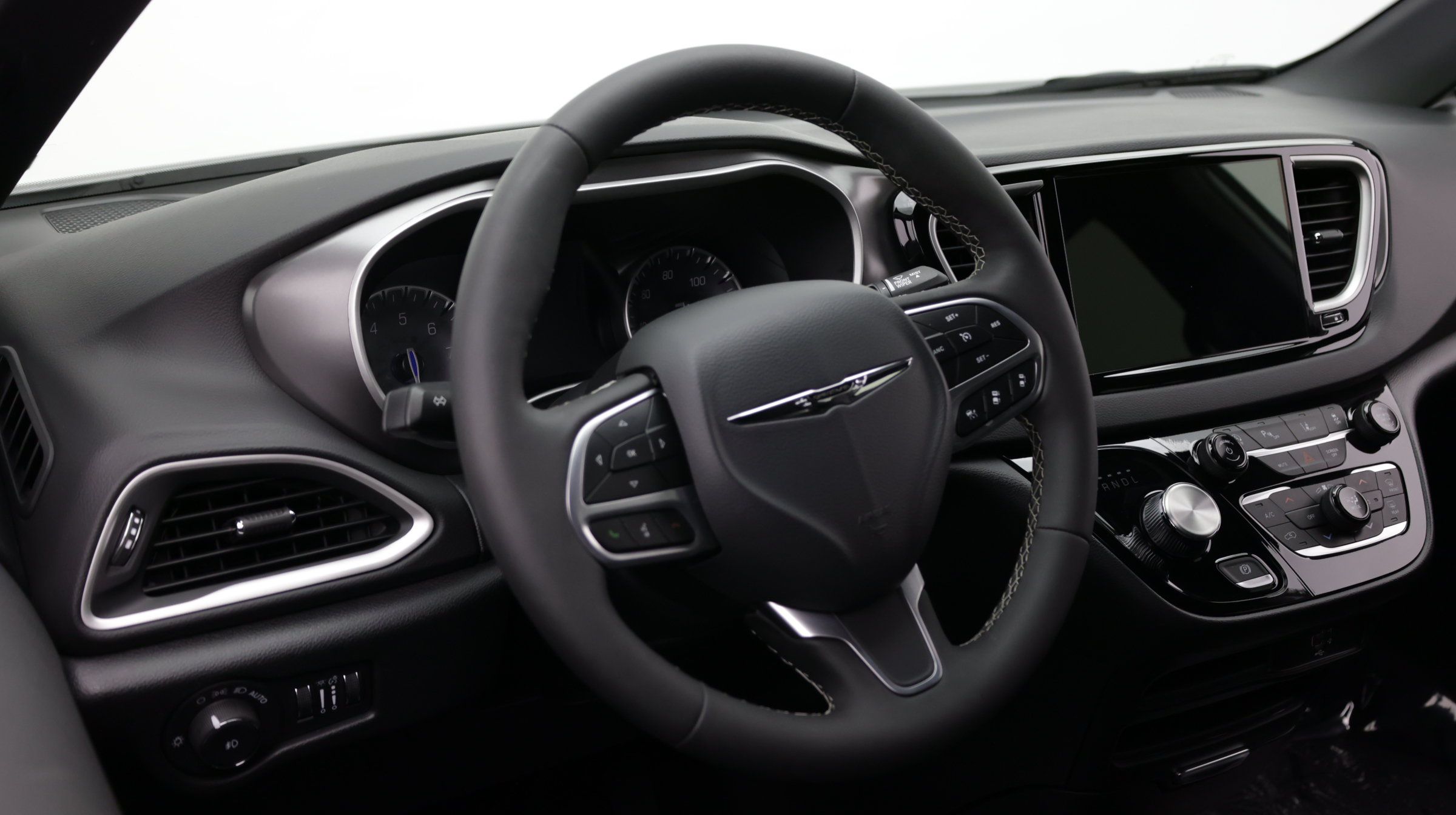 Used 2026 Chrysler Pacifica Select FWD image 10