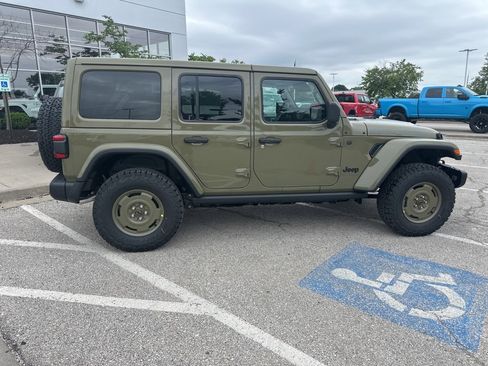 New 2025 Jeep Wrangler Willys 4xe image 29