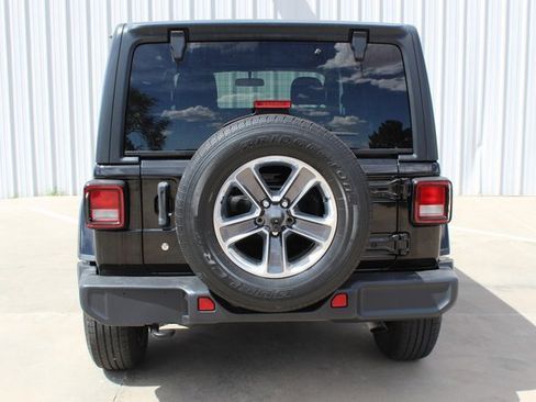 Used 2020 Jeep Wrangler Unlimited Sahara image 6