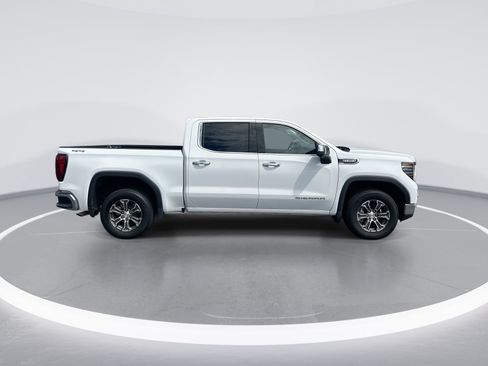 Used 2025 GMC Sierra 1500 SLT AWD/4WD image 10