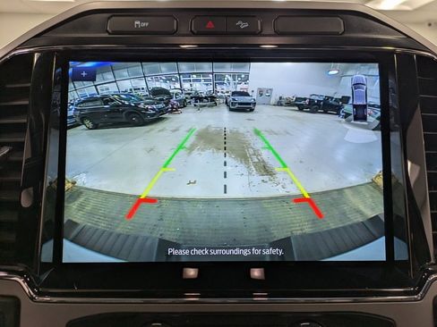 Used 2022 Ford F250 Lariat w/ Chrome Package image 12