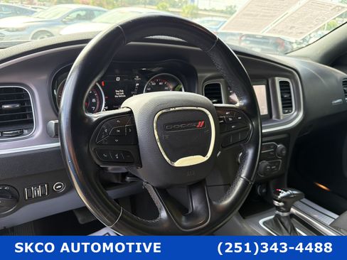 Used 2022 Dodge Charger SXT RWD image 19