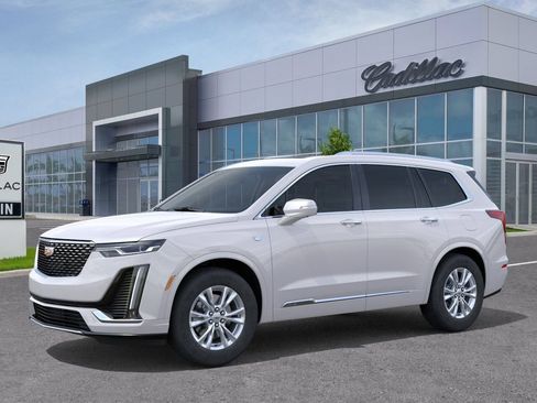 New 2025 Cadillac XT6 Luxury FWD image 3
