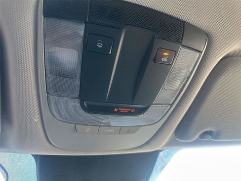 Used 2021 Kia Sorento S FWD image 33