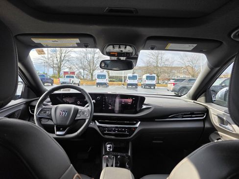 Used 2024 Buick Envista Avenir image 9