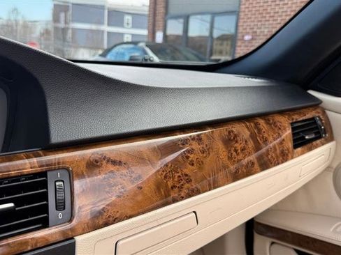 Used 2008 BMW 328i Convertible image 22