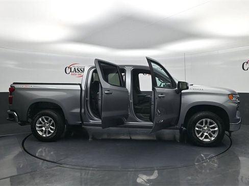 Used 2023 Chevrolet Silverado 1500 LT image 32