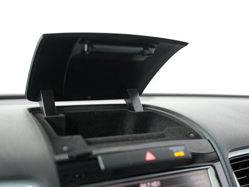 Used 2013 Volkswagen Touareg VR6 image 20