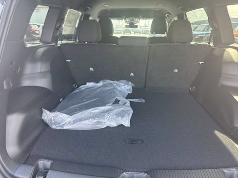 Used 2026 Jeep Cherokee Laredo AWD/4WD image 28