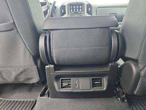 Used 2025 Chevrolet Silverado 1500 Custom image 27