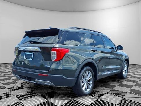 Used 2022 Ford Explorer XLT w/ Equipment Group 202A AWD/4WD image 29