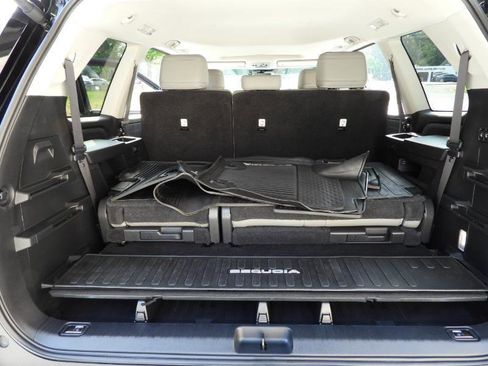 Used 2024 Toyota Sequoia SR5 w/ SR5 Premium Package AWD/4WD image 40