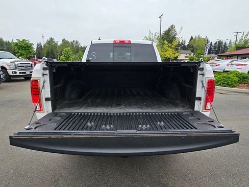 Used 2018 RAM 1500 Laramie AWD/4WD image 6