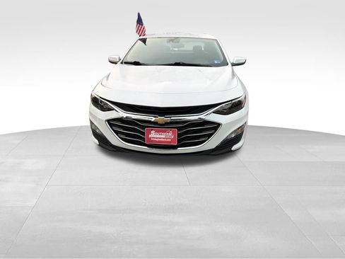 Used 2023 Chevrolet Malibu LT FWD image 2