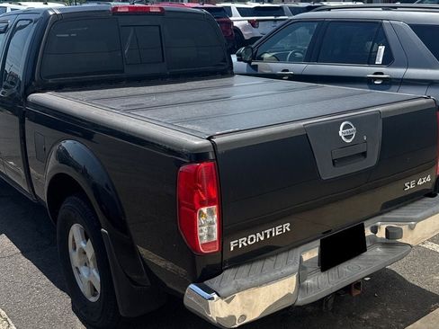 Used 2006 Nissan Frontier SE w/ (P01) Power Pkg AWD/4WD image 5