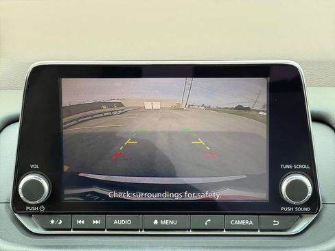 Used 2023 Nissan Rogue SV w/ SV Premium B Package FWD image 12