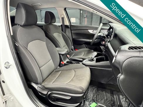 Used 2023 Kia Forte LXS FWD image 8