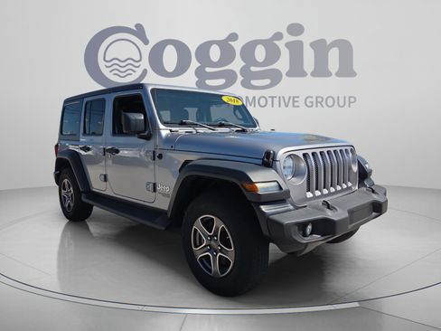 Used 2018 Jeep Wrangler Unlimited Sport S AWD/4WD image 7