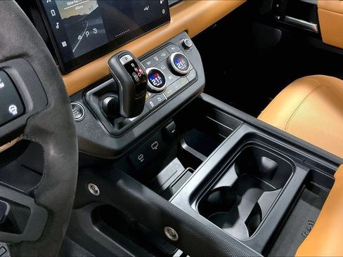 Used 2024 Land Rover Defender 110 Carpathian Edition AWD/4WD image 18