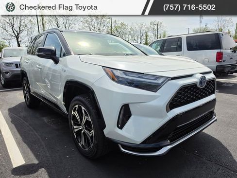Used 2022 Toyota RAV4 XSE w/ Weather Package image 3