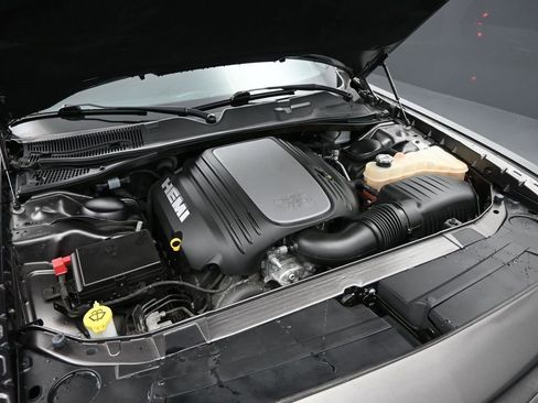 Used 2019 Dodge Challenger R/T image 10