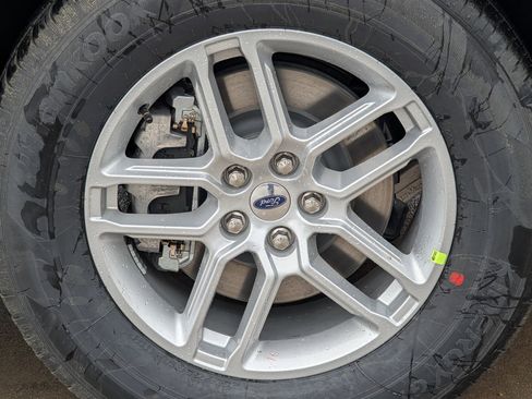 New 2026 Ford Explorer Active image 9