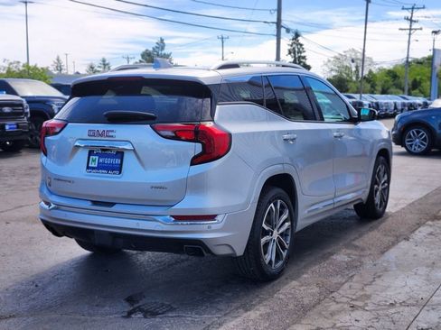 Used 2019 GMC Terrain Denali w/ Advanced Safety Package AWD/4WD image 5