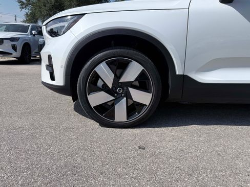 Certified 2023 Volvo C40 P8 Recharge Ultimate w/ Protection Package Premier AWD/4WD image 9