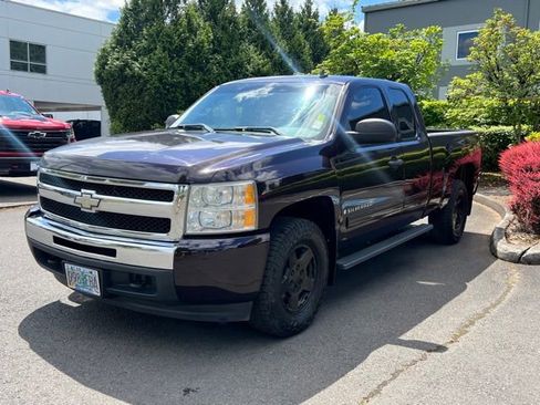 Used 2009 Chevrolet Silverado 1500 LT w/ Power Pack Plus AWD/4WD image 3