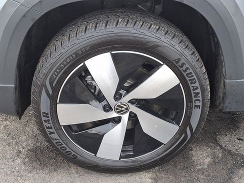 Used 2025 Volkswagen Taos S image 27