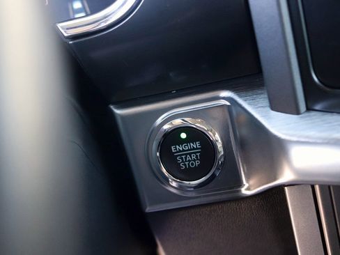 Used 2022 Ford F150 Lariat image 23