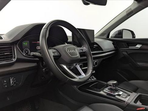 Used 2023 Audi Q5 e Premium Plus w/ Premium Plus Package AWD/4WD image 23