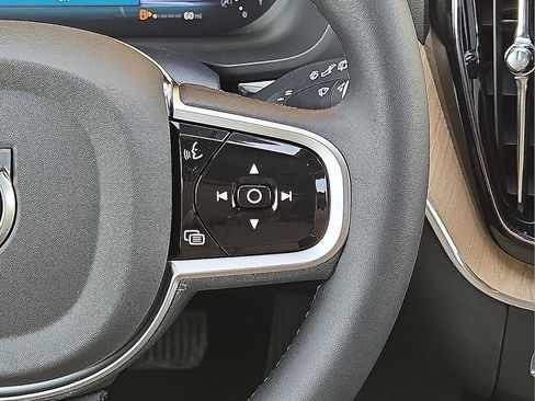 New 2026 Volvo XC60 B5 Core AWD/4WD image 13
