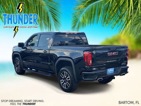 Used 2020 GMC Sierra 1500 AT4 w/ AT4 Premium Package AWD/4WD image 3