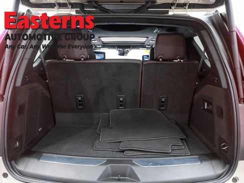 Used 2024 Cadillac Escalade Sport Platinum w/ LPO, ONYX Package image 9