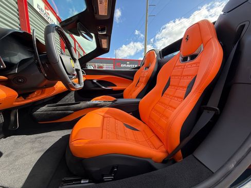 Used 2025 Ferrari 296 GTS image 29