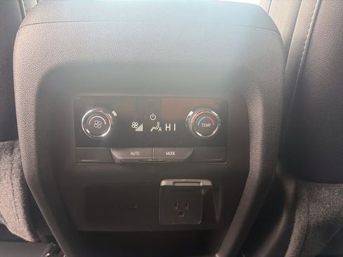 New 2026 Chevrolet Traverse LT w/ Midnight/Sport Edition image 35