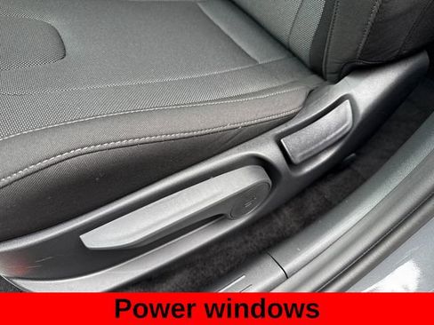 Used 2026 Hyundai Elantra SE w/ Cargo Package FWD image 17