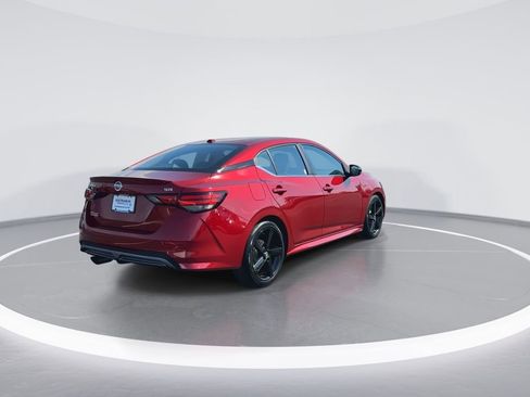 Used 2023 Nissan Sentra SR w/ Electronics Package FWD image 8