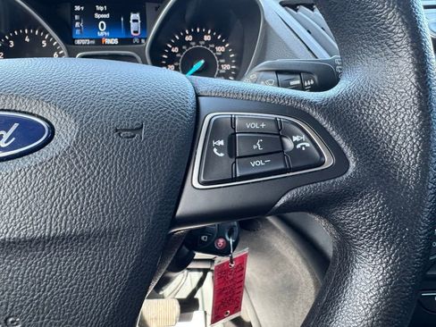 Used 2018 Ford Escape SE image 22